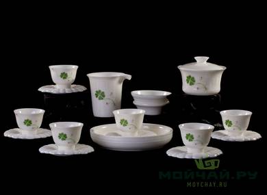 Набор посуды для чайной церемонии из 10 предметов # 22937 фарфор: чайный пруд 250 мл гундаобэй 165 мл сито гайвань 170 мл 6 пиал с подставками по 48 мл