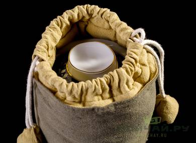 Походный набор посуды для чайной церемонии # 23328 фарфор :  гайвань с ситом 175 мл  три пиалы по 45 мл чайный пруд 185 мл сумочка для путешествий